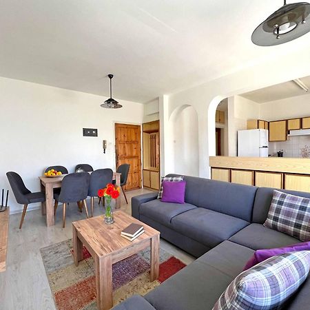 Central 2 Bed Sea View Apartment In Kyrenia Kyrenia  Exterior foto