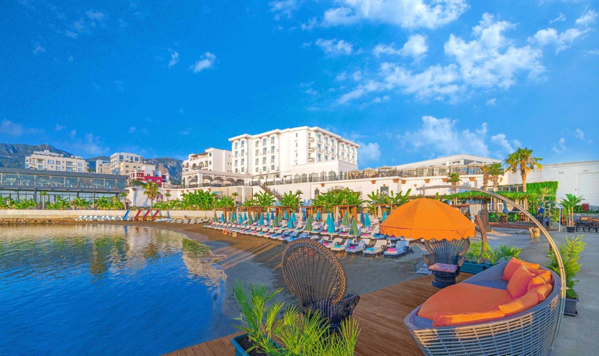 Central 2 Bed Sea View Apartment In Kyrenia Kyrenia  Exterior foto