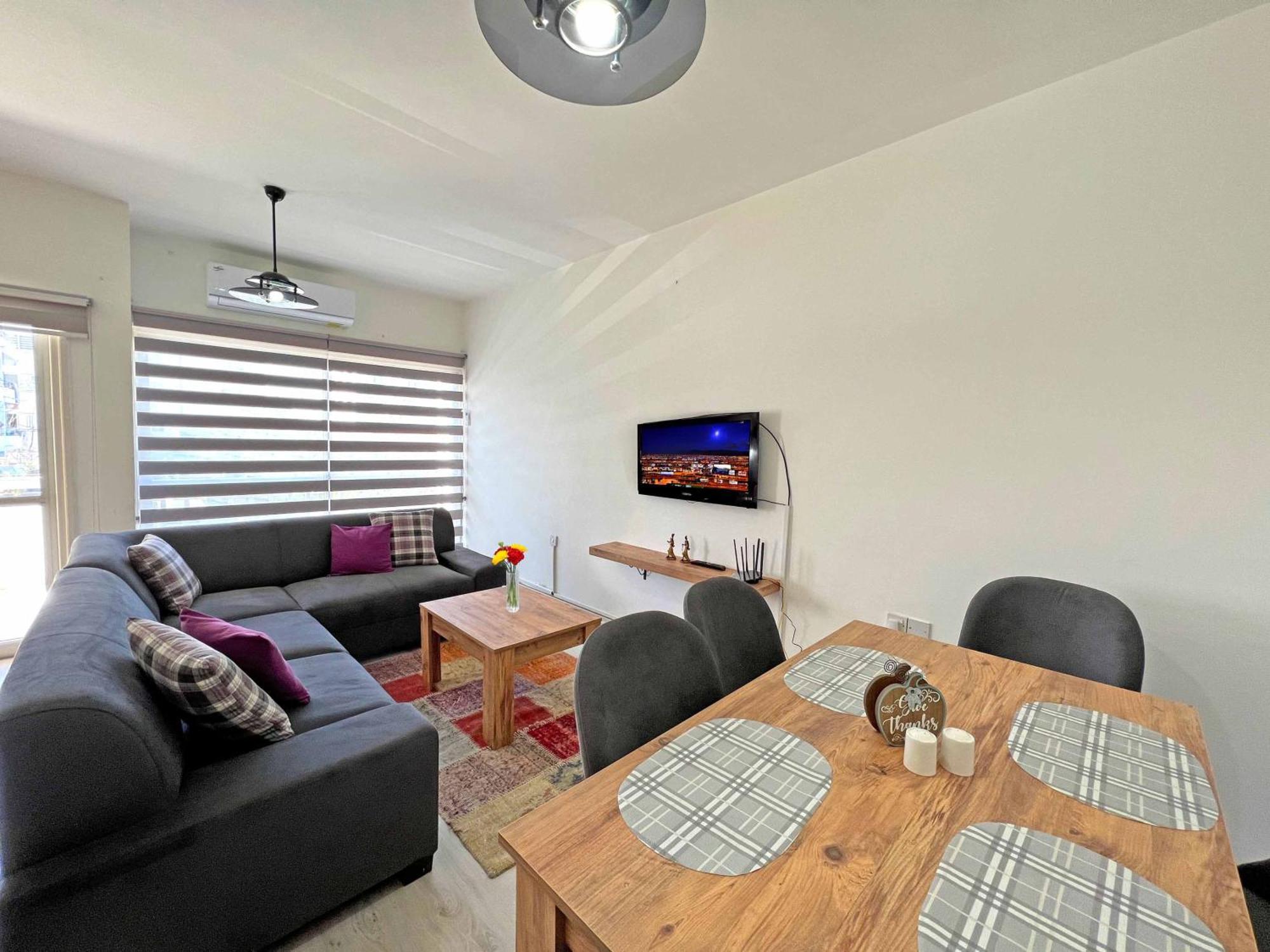 Central 2 Bed Sea View Apartment In Kyrenia Kyrenia  Exterior foto
