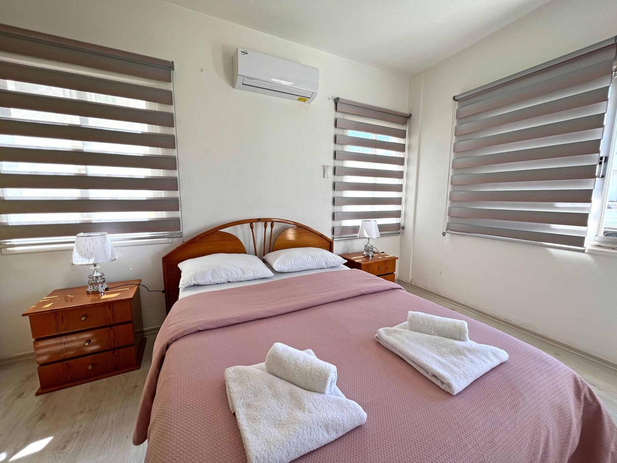 Central 2 Bed Sea View Apartment In Kyrenia Kyrenia  Exterior foto